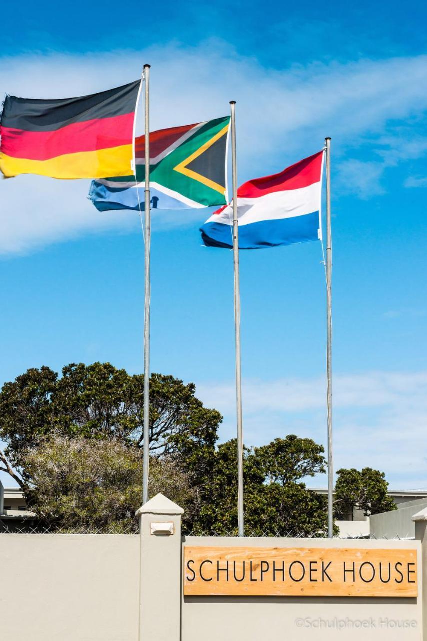 Schulphoek Seafront House ヘルマナス エクステリア 写真 Flags of the B9 countries